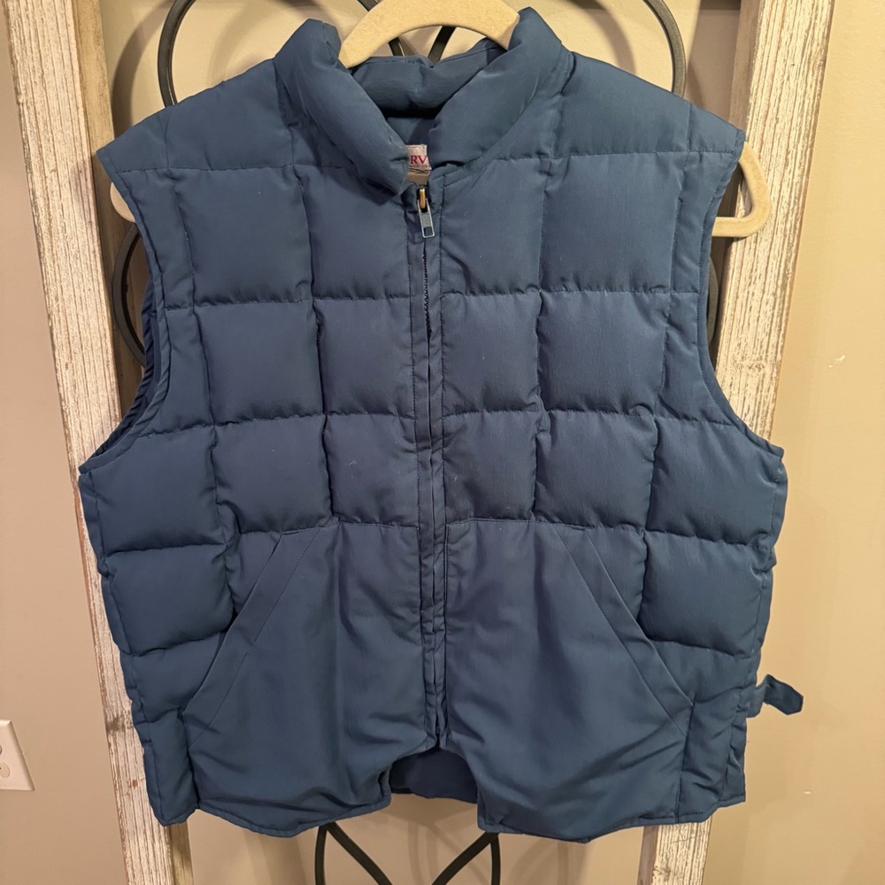 Orvis Vintage Blue Quilted Down Vest Front Notch Field Side Tabs L